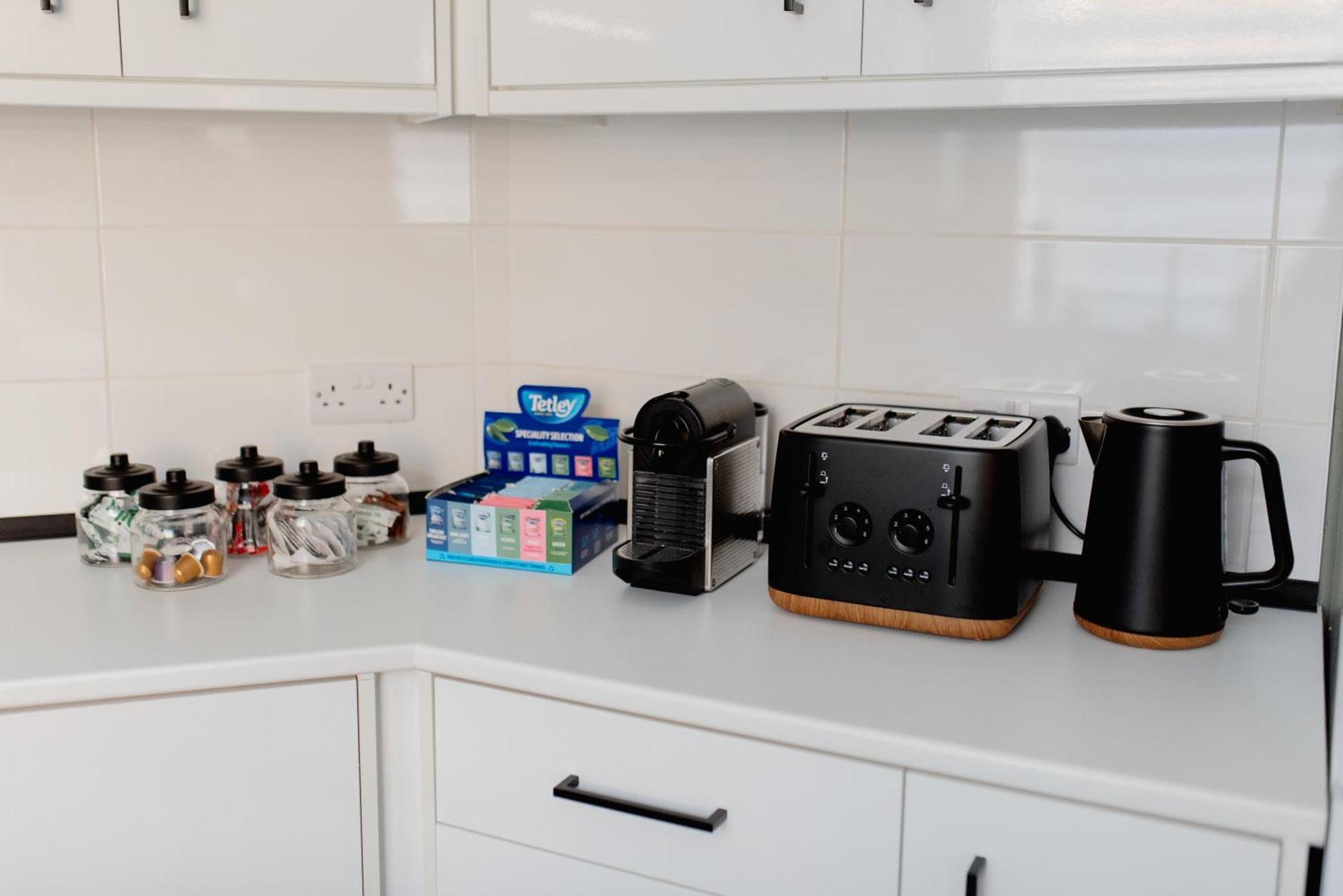 Bowling Terrace By Above Rubies - Stylish, 3 Bedroom, Pet Friendly House In سكيبتون المظهر الخارجي الصورة